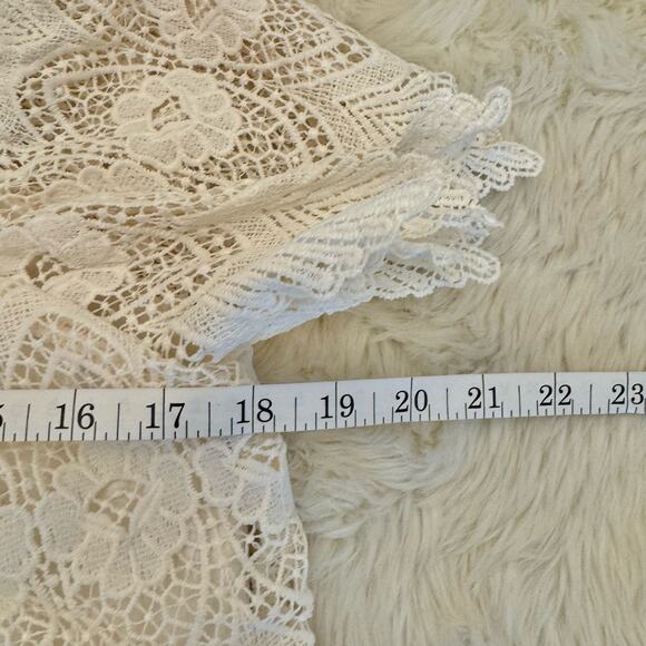 Liv Los Angeles Floral Lace Crochet Off Shoulder Top Medium - Picture 6 of 8